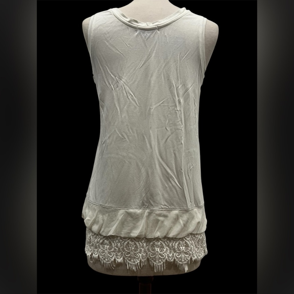 Daisy Fuentes Lace Trim Tank Top. - Picture 3 of 10